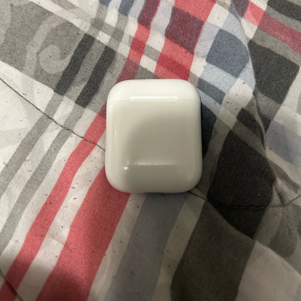 White Wireless Earbuds Case